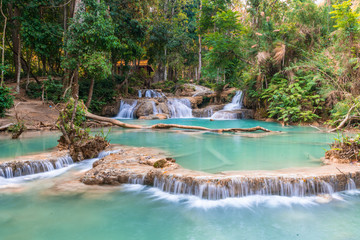kuang si falls Laos