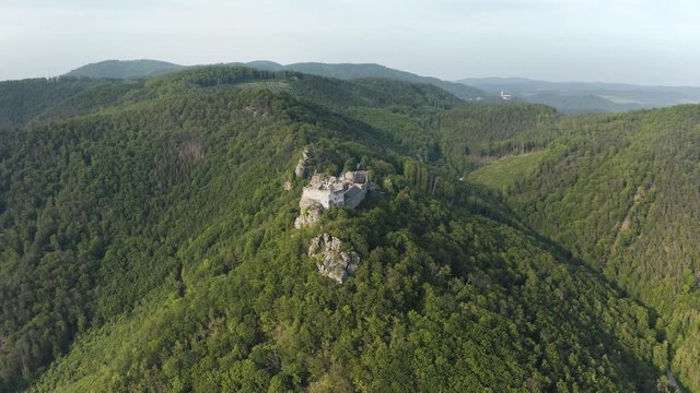 I take some aerial shots with my quadcoper in 4K from Aggstein Castle - Austria
Aggstein sits high above the Danube, with a fantastic view of the World Cultural Heritage site of Wachau