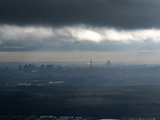 vue aérienne de Paris et La Défense