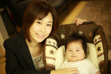 赤ちゃんと母親