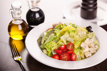 Green lettuce and vegetable salad