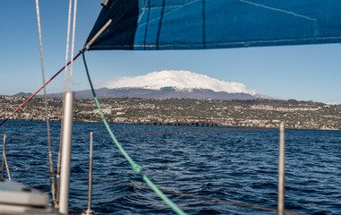 żeglarstwo - Sycylia wulkan Etna - obrazy, fototapety, plakaty