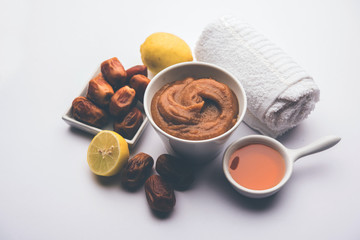 Dates Face mask for supple, smooth and clear skin with ingradients like fresh raw khajoor, lemon and honey. selective focus