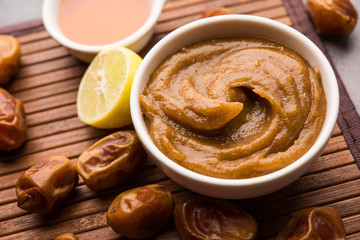 Dates Face mask for supple, smooth and clear skin with ingradients like fresh raw khajoor, lemon and honey. selective focus