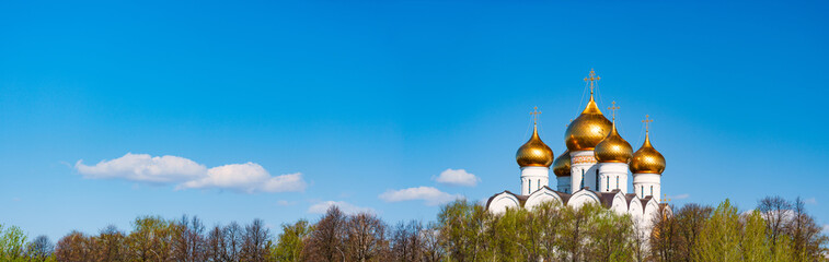 Fototapeta na wymiar Church in Yaroslavl, Russia. Religion and travel