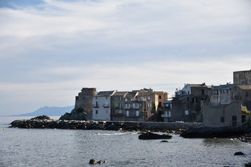 Obraz premium Erbalunga en fin de journée dans le cap Corse