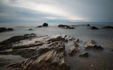 Fototapeta na wymiar making long exposure near the sea