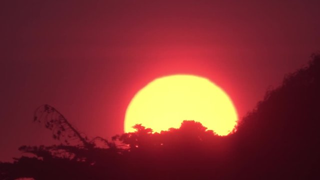 Richmond, California - Super telephoto timelapse of a sunset.