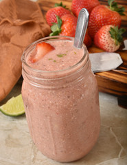 Strawberry smoothie with green tea