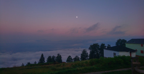 Hıdırnebi Plateau located in the town of Akçaabat, 1450 - 1500 m at its height, its natural beauty, is one of the most important holiday towns and accommodation sought and preferred in the Black Sea 