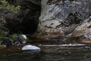 water flowing along green river in washington state in forest
