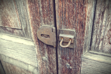 Vintage rusty the old keyhole