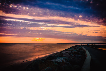 Coucher de soleil digue