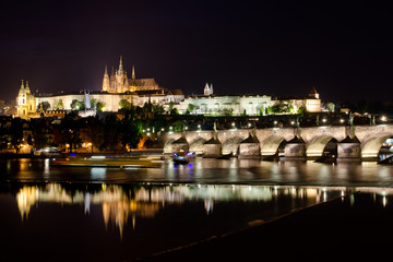 Fototapeta na wymiar Skyline of the Charles Bridge and the Prague Castle during night