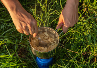 Outdoor cooking. Survival cooking. Camping cooking.