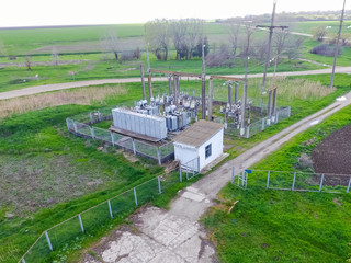 Electrical substation for power supply to an industrial facility