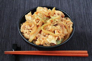 しょうが焼き丼