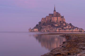 Obraz premium Le Mont Saint Michel in der Normandie Frankreich Dezember Winter