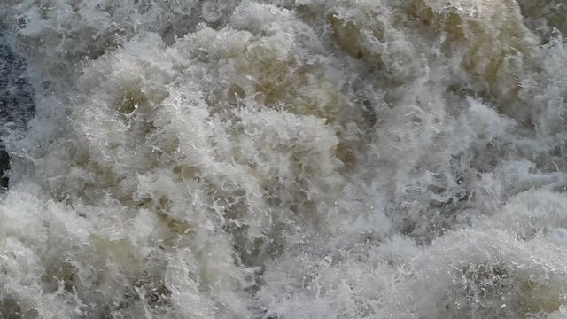 eau vive au ralenti