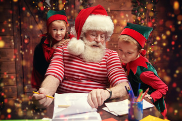 watching Christmas correspondence