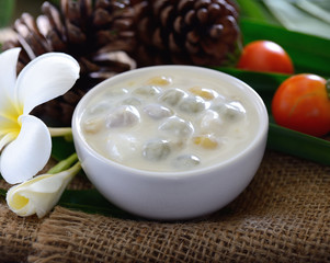 Thai dessert, Bua Loy in cup
