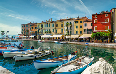 Fototapeta na wymiar The picturesque town of Lazise on Lake Garda. Province of Verona, Veneto, Italy.