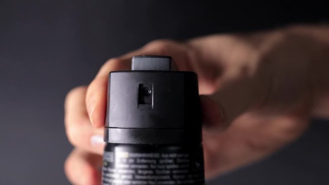 Deodorant cap gets twisted open / 40% slow-motin