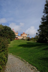 Fototapeta na wymiar Park und Palast von Monserrate