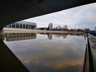 Naklejka premium bridge over the river
