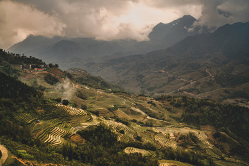 Fototapeta na wymiar panoramic view of mountains rice fields