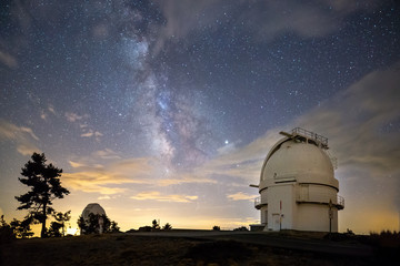 VIA LACTEA CON OBSERVATORIO