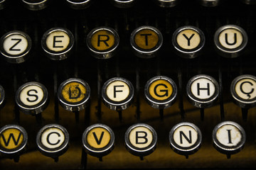 keys on typewriter