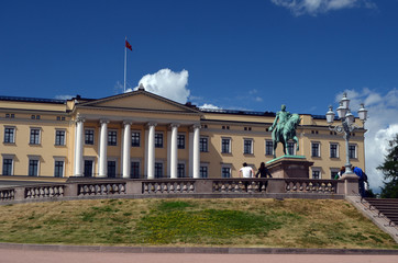 Fototapeta na wymiar View of the Oslo royal palace exterior. Oslo,Norway