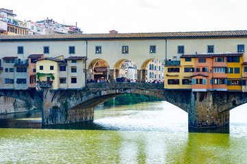 Fototapeta na wymiar Florence / Italy - 05.28.2015 View of the Ponte Veccio