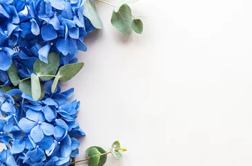 Keuken spatwand met foto Blue hydrangea flowers © Olena Rudo