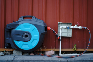 Automatic hose reel for watering