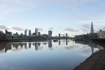 Obraz premium City skyline and River Thames; London; UK
