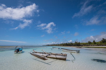 Obraz premium Fishing boats on the east coast of Zanzibar