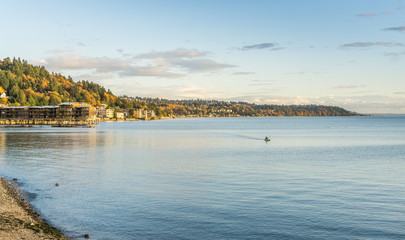 Obraz premium Autumn Colors Over Shoreline 2