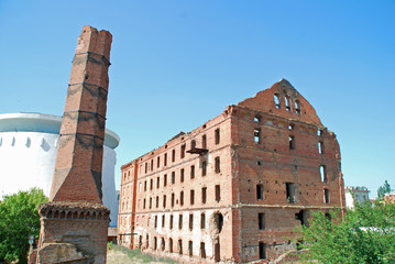 Fototapeta premium The ruins of the Grudinina Mill in Volgograd, Russia