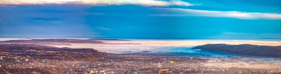 Fototapeta premium Morning city in the fog