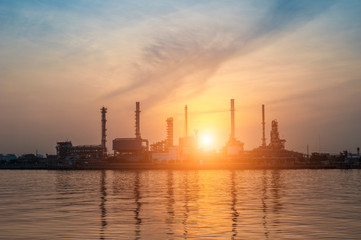 Fototapeta na wymiar Oil Refinery with sunrise