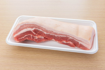 皮付き豚バラのブロック