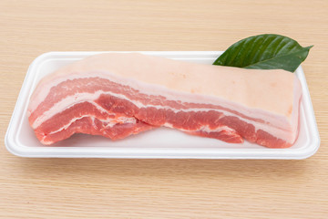 皮付き豚バラのブロック