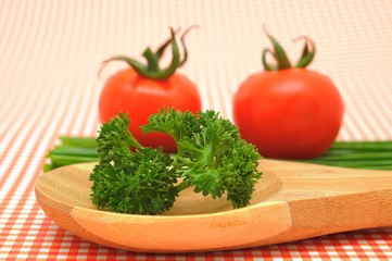 Tomaten und Petersilie