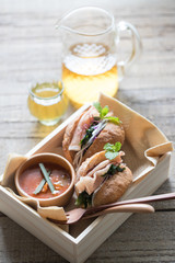 ハムサンドとミネストローネ