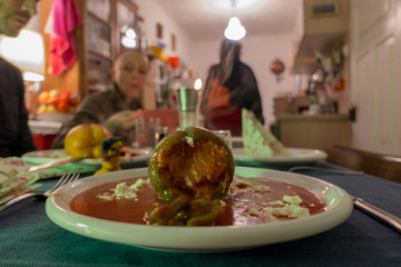 GEFÜLLTER PAPRIKA . STUFFED PEPPER