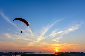 Preparation for flights on paramotors. Flying on paramotor.