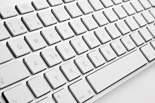 wireless aluminium keyboard detail