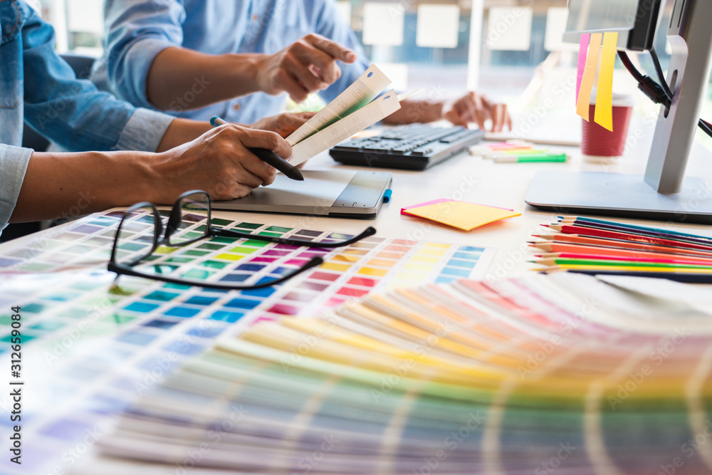 Aufkleber professional creative architect graphic desiner occupation choosing the color pantone palette sample